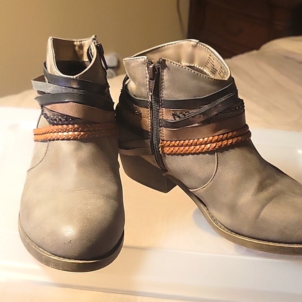 Women's boots